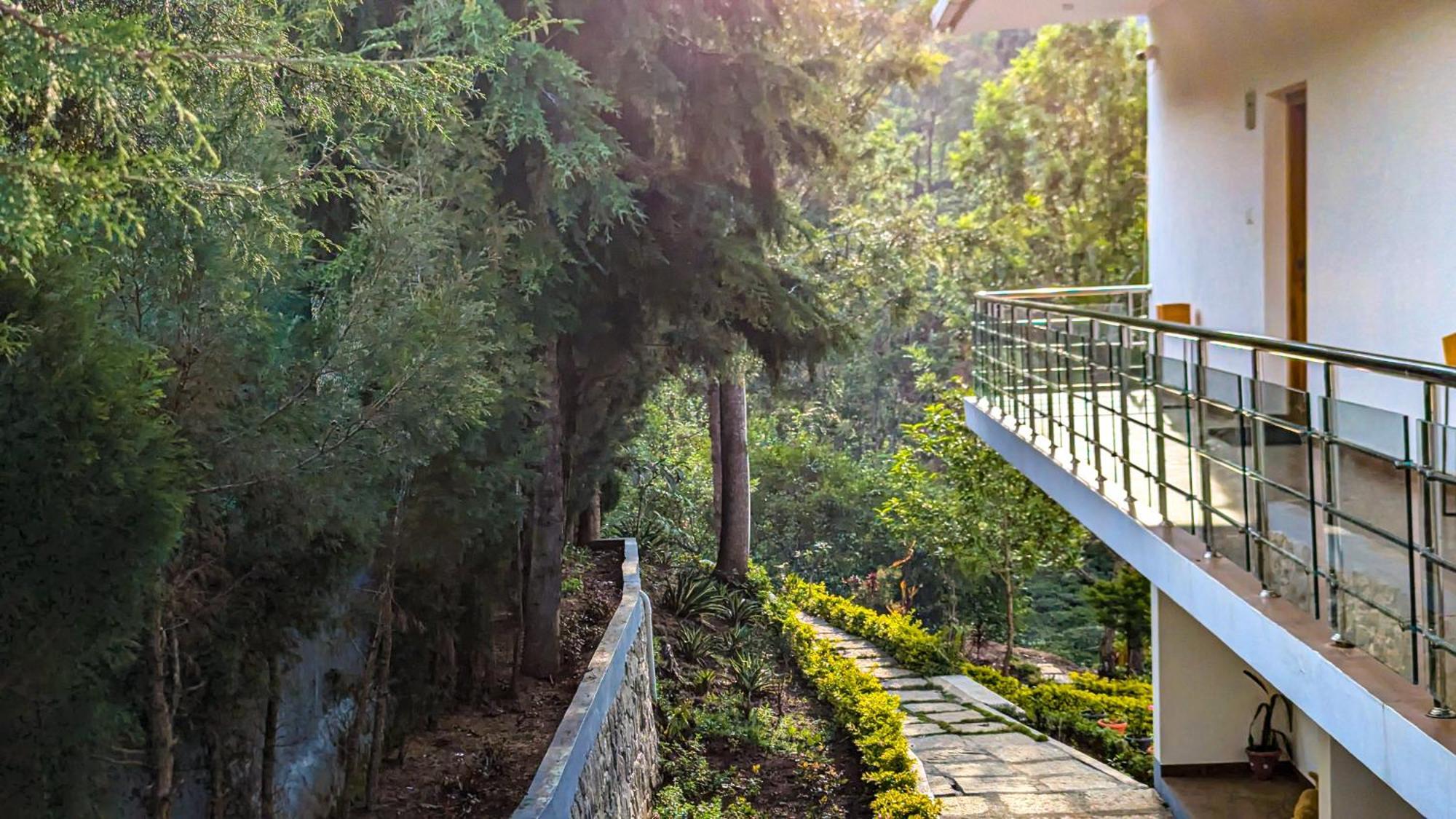 Valley View Inn, Котагири Экстерьер фото